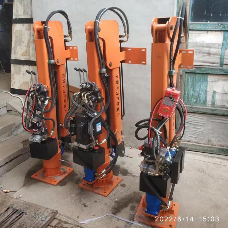 荷塘区重汽蓝牌随车吊 3.2吨 国六动力强 液压驱动 农用自卸起重机